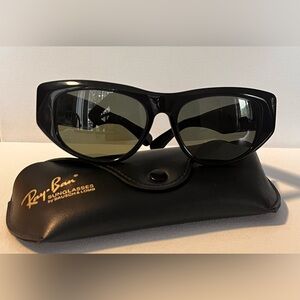 Bausch & Lomb 90’s Vintage Ray-Ban Glossy Black Sunglasses, DEKKO style